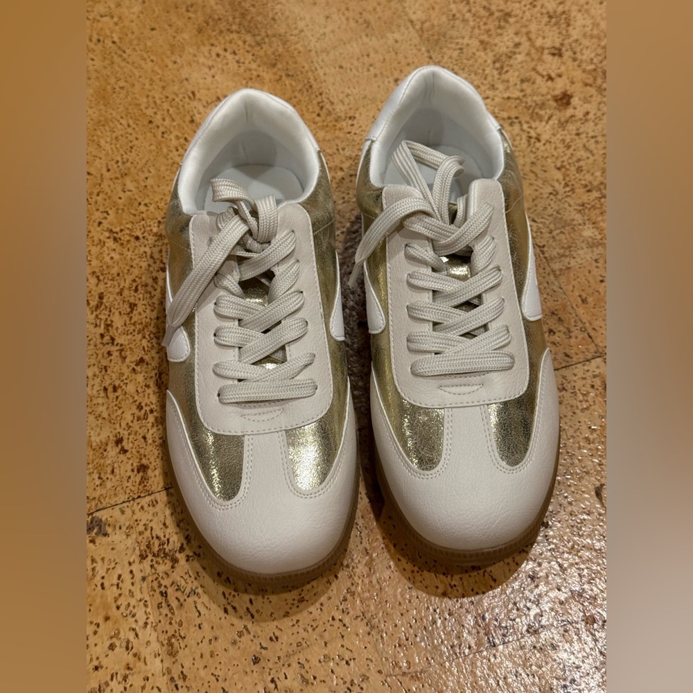 New DV by Dolce Vita Gold and White Sneakers Size Women’s 8 - Picture 2 of 16